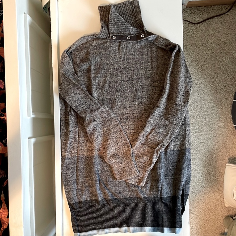 GAP tunic sweater with side snap turtleneck
